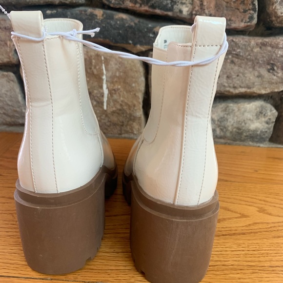 Diba white shiny Chelsea boots 9.5 NEW chunky platform booties - Picture 3 of 5